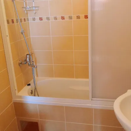 Appartamento Lush And Sunny With Balcony And Sea View Crikvenica